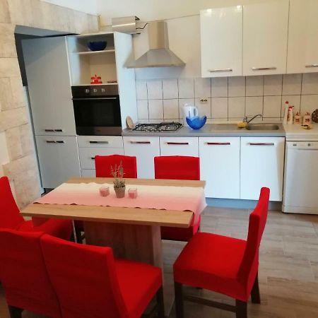 Ferienwohnung Apartman Tea Pula Exterior foto