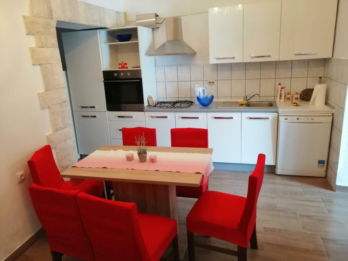 Ferienwohnung Apartman Tea Pula Exterior foto